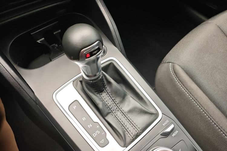 Used Audi Q2L 2021 35 TFSI Progressive Dynamic Edition Gear Lever
