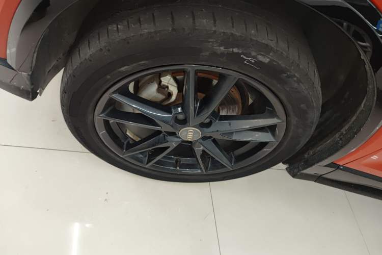Used Audi Q2L 2021 35 TFSI Progressive Dynamic Edition Left Front Wheel Hub