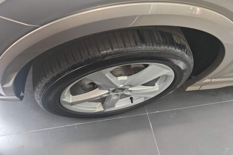 Used Audi Q2L 2021 35 TFSI Fashionable and Elegant Model Left Front Wheel Hub
