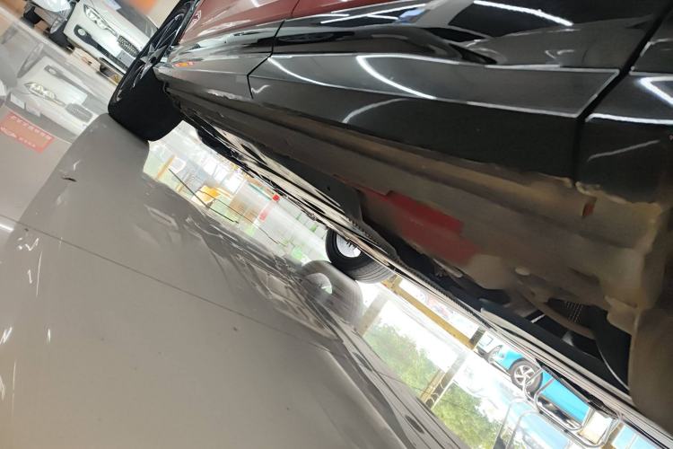 Used Audi Q2L 2021 35 TFSI Progressive Dynamic Edition Left Side Sill