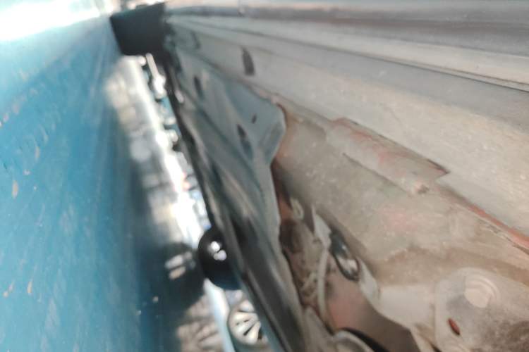 Used Audi Q2L 2021 35 TFSI Progressive Dynamic Edition Left Side Sill