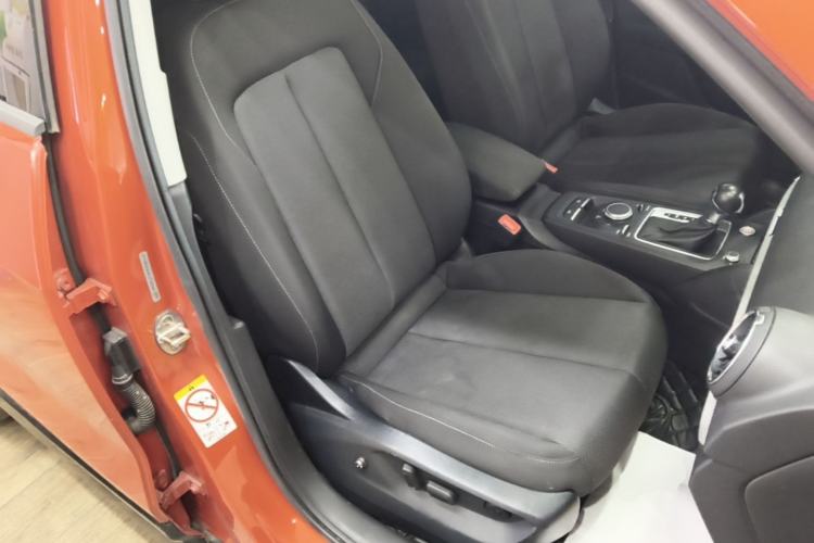 Used Audi Q2L 2021 35 TFSI Progressive Dynamic Edition Right Front Seat
