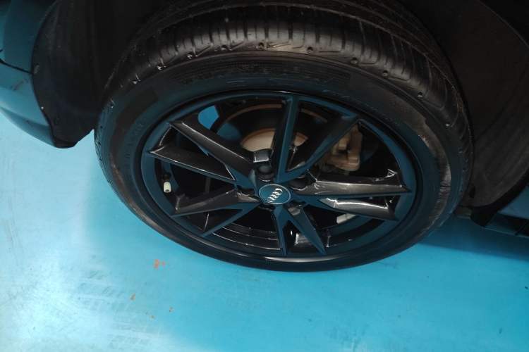 Used Audi Q2L 2021 35 TFSI Progressive Dynamic Edition Right Rear Wheel Hub