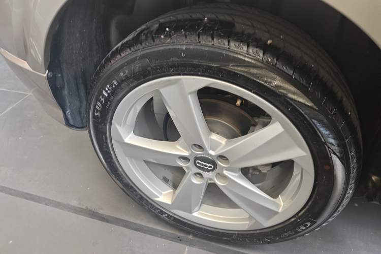 Used Audi Q2L 2021 35 TFSI Fashionable and Elegant Model Right Rear Wheel Hub