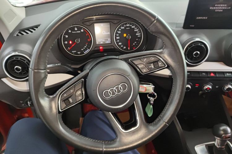 Used Audi Q2L 2021 35 TFSI Progressive Dynamic Edition Steering Wheel