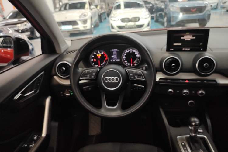 Used Audi Q2L 2021 35 TFSI Progressive Dynamic Edition Steering Wheel