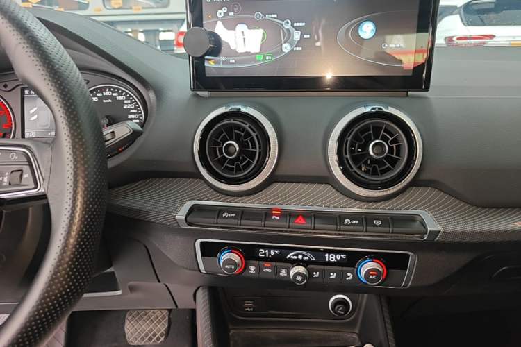 Used Audi Q2L 2022 35 TFSI Fashion Dynamic Model Audio And AC Panel