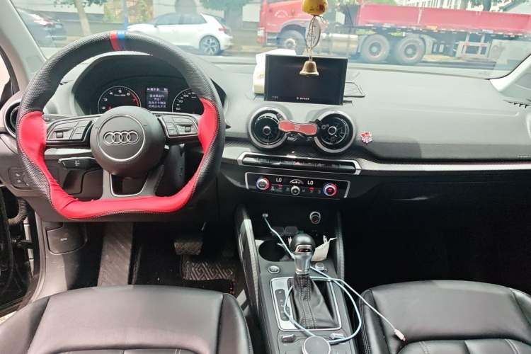Used Audi Q2L 2022 35 TFSI Fashion Dynamic Model Center Console