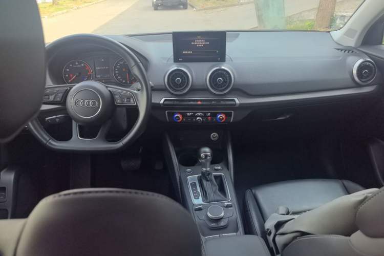 Used Audi Q2L 2022 35 TFSI Fashion Dynamic Model Center Console