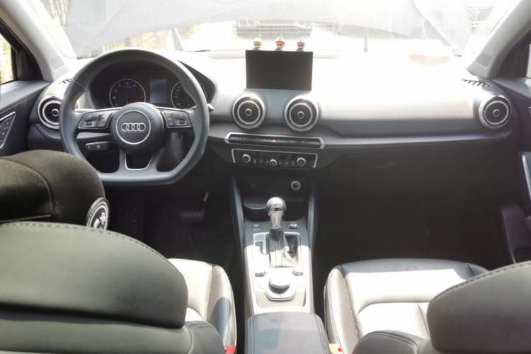 Used Audi Q2L 2022 35 TFSI Fashion Dynamic Model Center Console