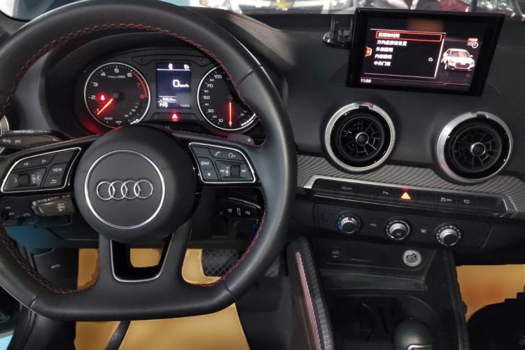 Used Audi Q2L 2022 35 TFSI Progressive Dynamic Edition Center Console
