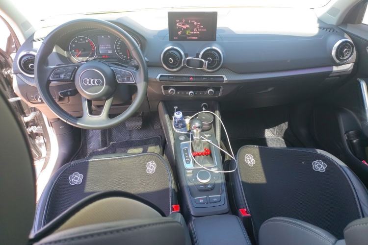 Used Audi Q2L 2022 35 TFSI Fashionable and Elegant Model Center Console