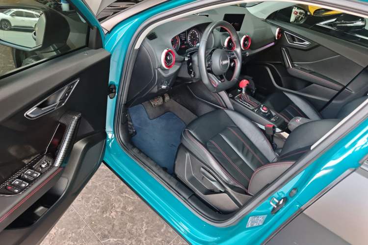 Used Audi Q2L 2022 35 TFSI Progressive Dynamic Edition Driver Seat
