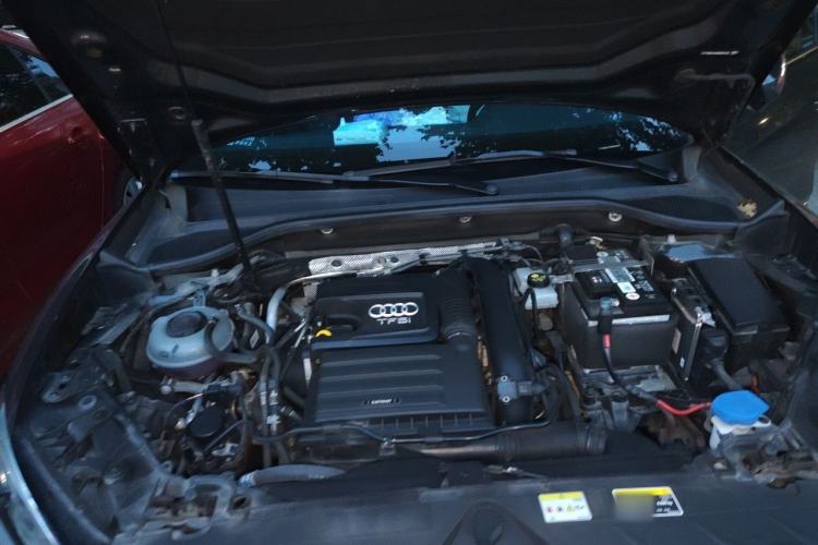 Used Audi Q2L 2022 35 TFSI Fashion Dynamic Model Engine Bay