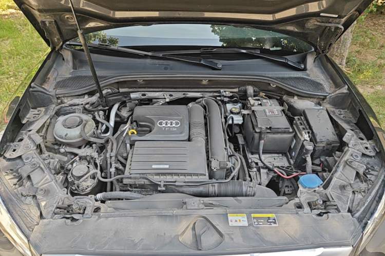Used Audi Q2L 2022 35 TFSI Fashion Dynamic Model Engine Bay