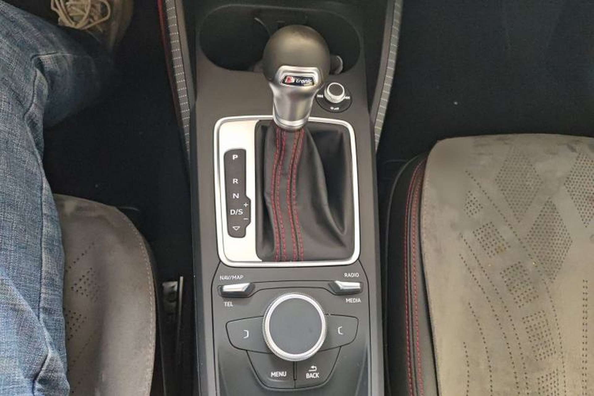 Used Audi Q2L 2022 35 TFSI Progressive Dynamic Edition Gear Lever