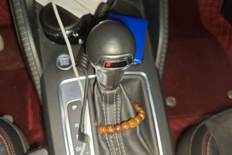 Used Audi Q2L 2022 35 TFSI Luxury Dynamic Edition Gear Lever