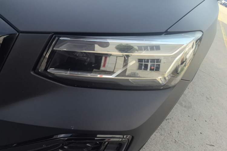Used Audi Q2L 2022 35 TFSI Fashion Dynamic Model Left Front Headlight