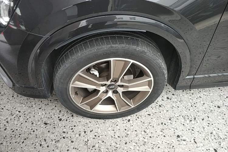 Used Audi Q2L 2022 35 TFSI Fashion Dynamic Model Left Front Wheel Hub