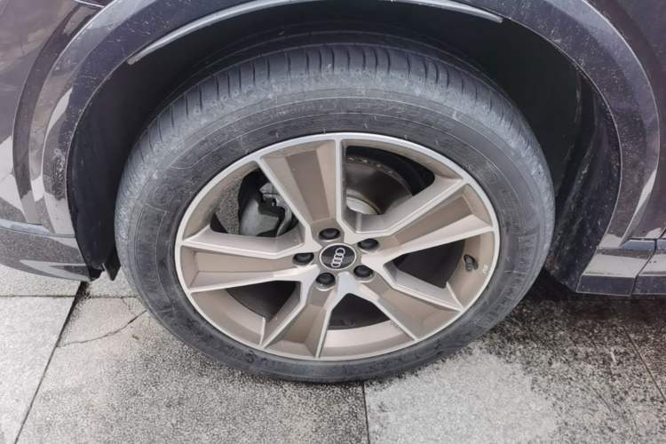 Used Audi Q2L 2022 35 TFSI Fashion Dynamic Model Left Front Wheel Hub