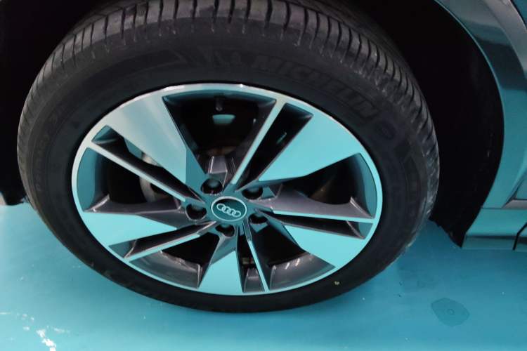 Used Audi Q2L 2022 35 TFSI Fashionable and Elegant Model Left Front Wheel Hub