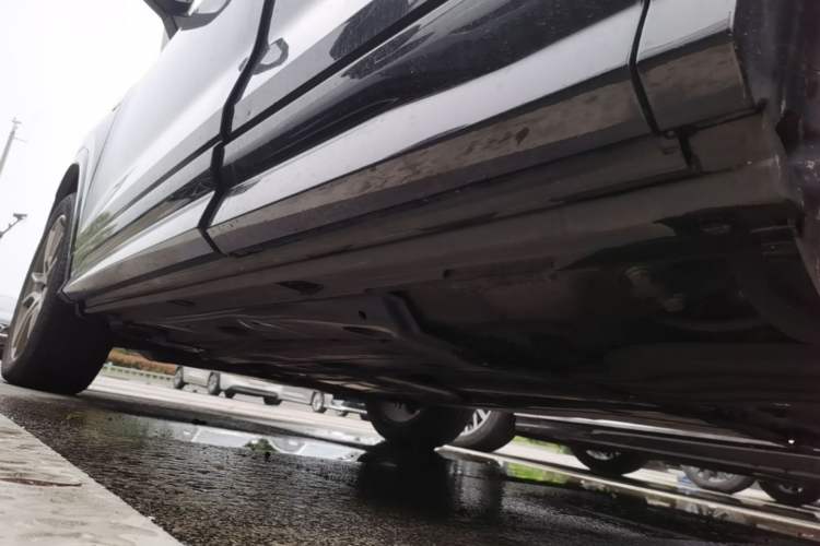 Used Audi Q2L 2022 35 TFSI Fashion Dynamic Model Left Side Sill