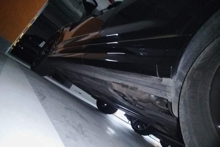 Used Audi Q2L 2022 35 TFSI Progressive Dynamic Edition Left Side Sill