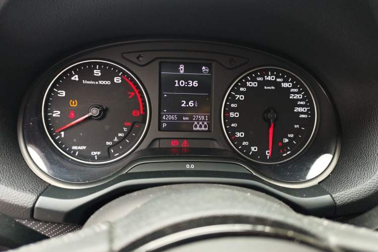 Used Audi Q2L 2022 35 TFSI Progressive Dynamic Edition Odometer Close Up
