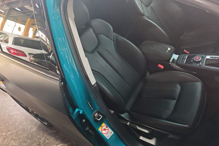 Used Audi Q2L 2022 35 TFSI Progressive Dynamic Edition Right Front Seat