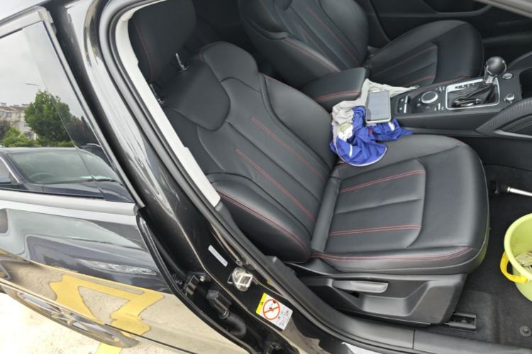 Used Audi Q2L 2022 35 TFSI Progressive Dynamic Edition Right Front Seat