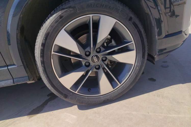 Used Audi Q2L 2022 35 TFSI Fashionable and Elegant Model Right Front Wheel Hub