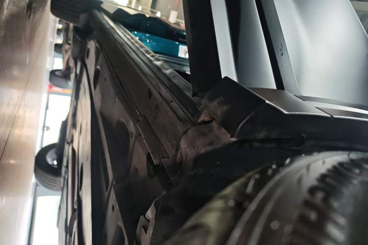 Used Audi Q2L 2022 35 TFSI Progressive Dynamic Edition Right Side Sill