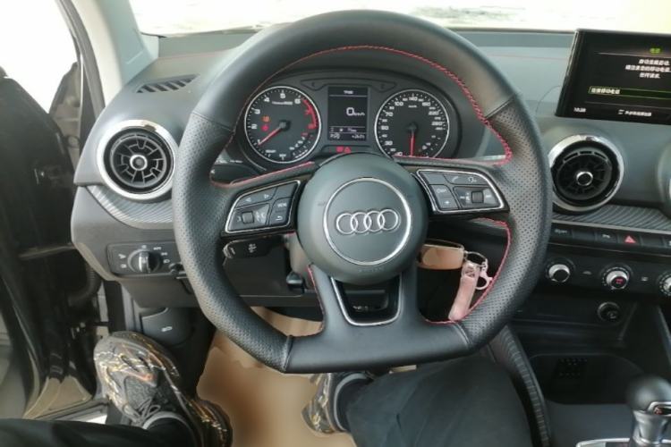 Used Audi Q2L 2022 35 TFSI Progressive Dynamic Edition Steering Wheel