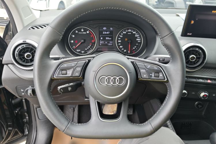 Used Audi Q2L 2022 35 TFSI Progressive Dynamic Edition Steering Wheel