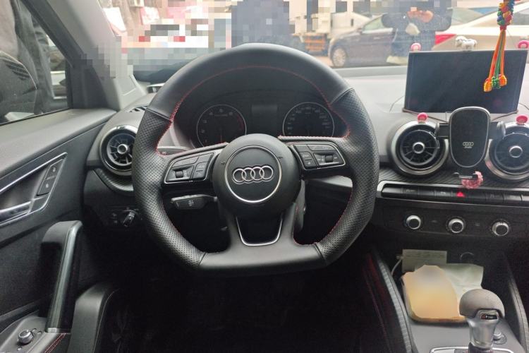 Used Audi Q2L 2022 35 TFSI Progressive Dynamic Edition Steering Wheel
