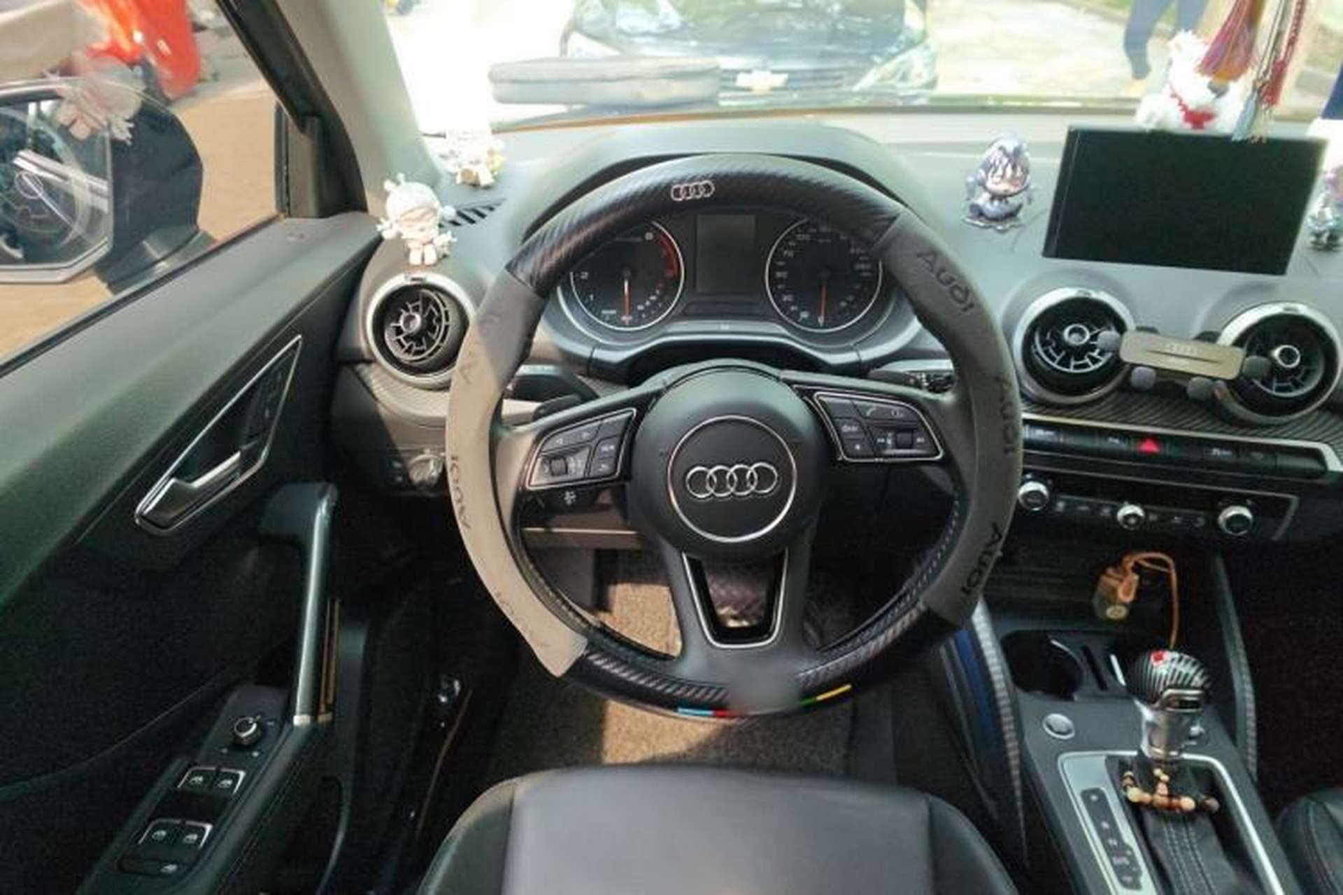 Used Audi Q2L 2022 35 TFSI Fashionable and Elegant Model Steering Wheel