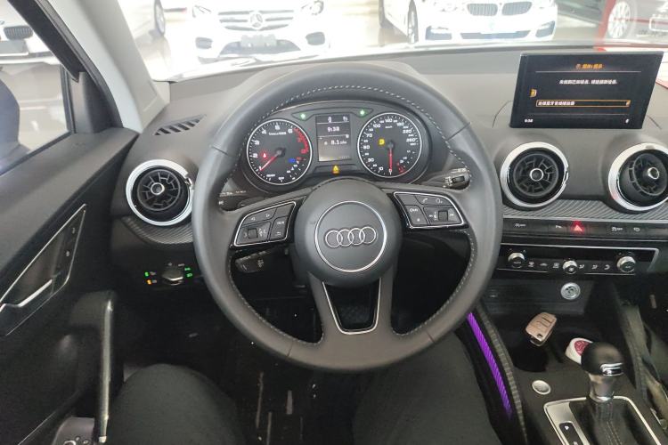 Used Audi Q2L 2022 35 TFSI Fashionable and Elegant Model Steering Wheel