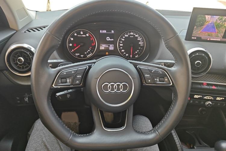 Used Audi Q2L 2022 35 TFSI Fashion Dynamic Model Steering Wheel