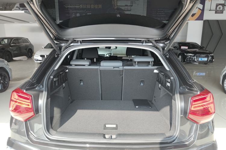 Used Audi Q2L 2022 35 TFSI Fashionable and Elegant Model Trunk