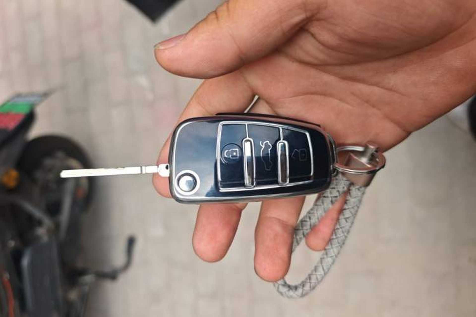 Used Audi Q2L 2022 35 TFSI Progressive Dynamic Edition Vehicle Key