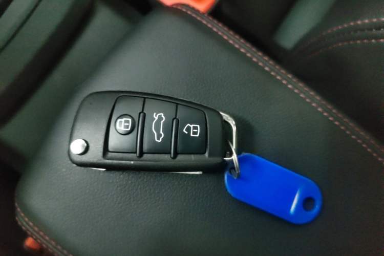 Used Audi Q2L 2022 35 TFSI Progressive Dynamic Edition Vehicle Key