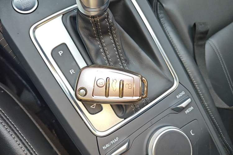 Used Audi Q2L 2022 35 TFSI Fashion Dynamic Model Vehicle Key