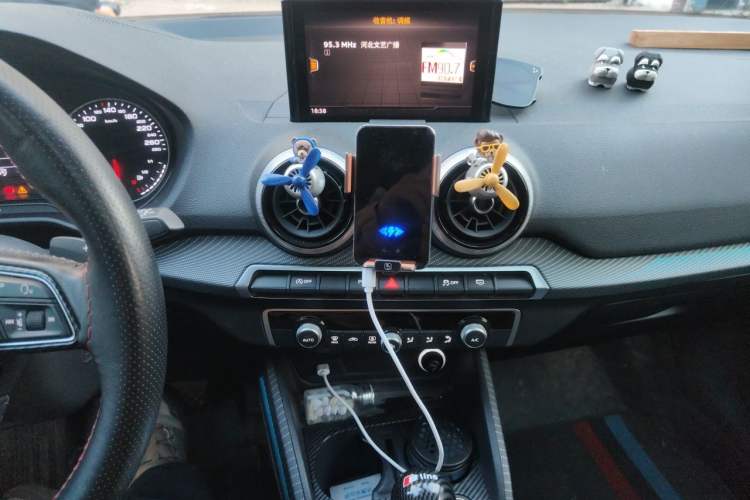 Used Audi Q2L 2022 35 TFSI Fashionable and Elegant Model Audio And AC Panel
