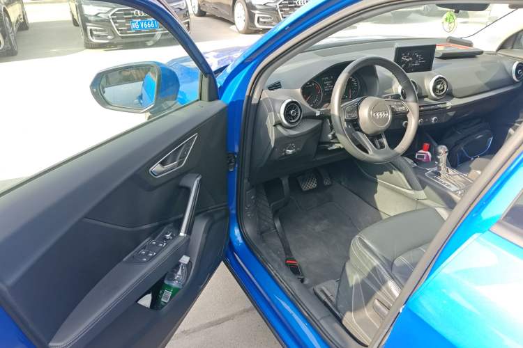 Used Audi Q2L 2022 35 TFSI Advanced Style Edition Driver Seat