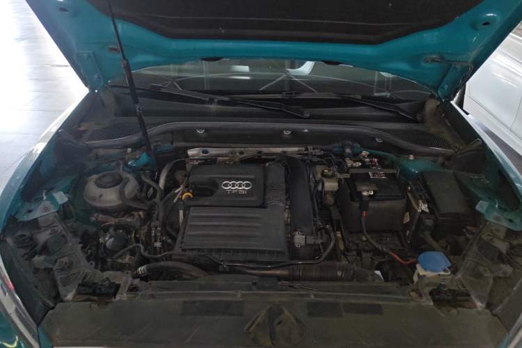 Used Audi Q2L 2022 35 TFSI Fashion Dynamic Model Engine Bay