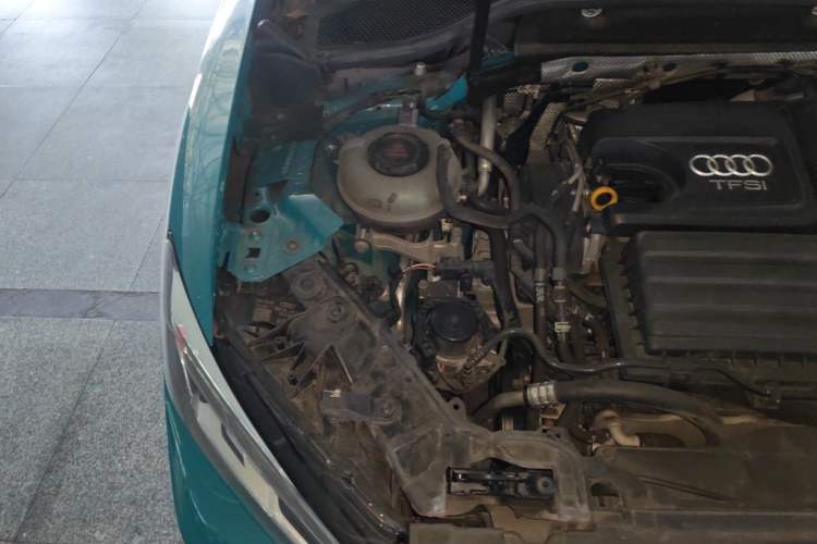 Used Audi Q2L 2022 35 TFSI Fashion Dynamic Model Engine Bay Right