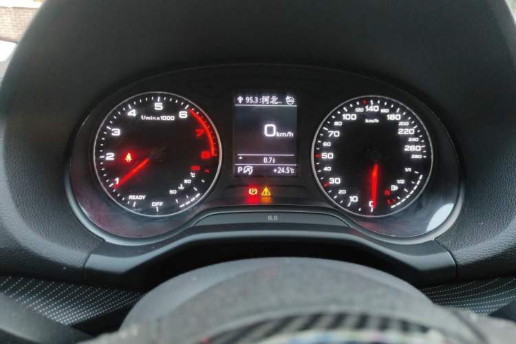 Used Audi Q2L 2022 35 TFSI Fashionable and Elegant Model Instrument Cluster