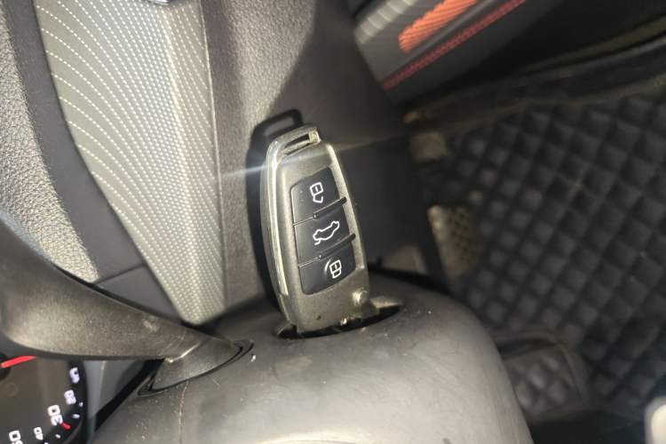 Used Audi Q2L 2022 35 TFSI Progressive Dynamic Edition Interior 1