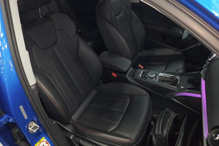 Used Audi Q2L 2022 35 TFSI Progressive Dynamic Edition Right Front Seat