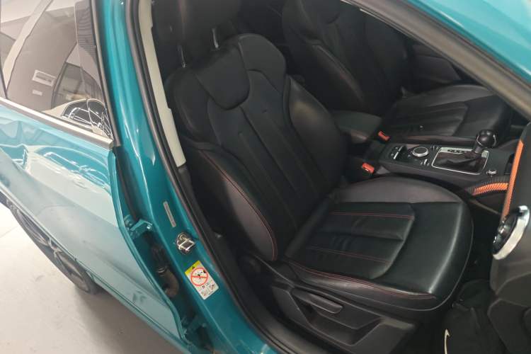 Used Audi Q2L 2022 35 TFSI Progressive Dynamic Edition Right Front Seat